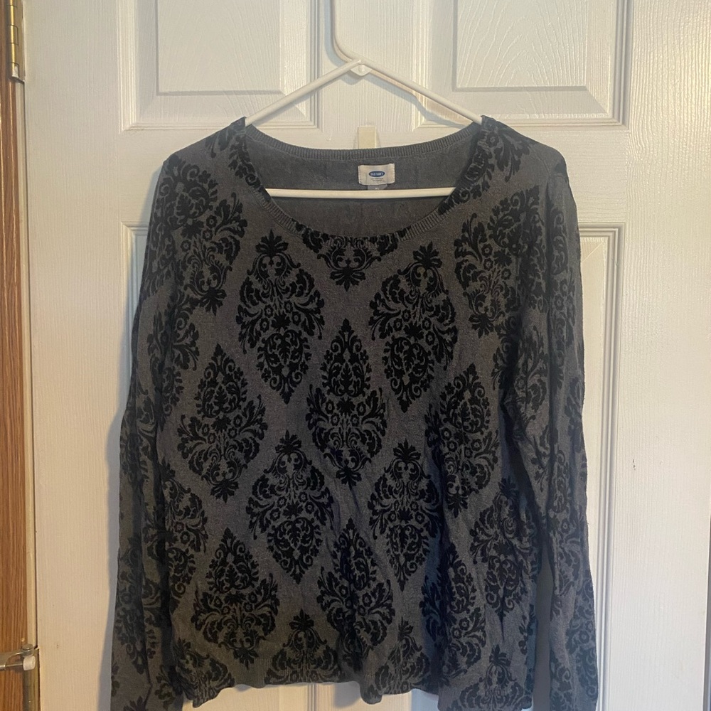 Old navy black and grey sweater